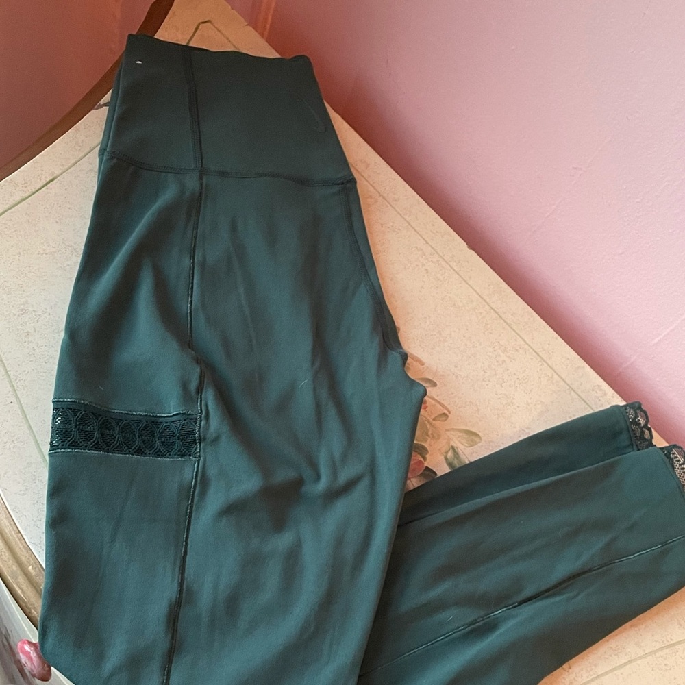 Nike Yoga dri fit green leggings small - Picture 2 of 8